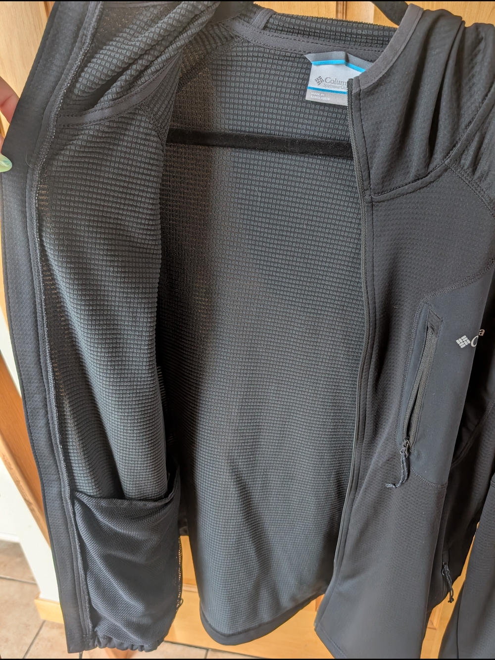 Columbia Black Hooded Outdoor Jacket - Picture 9 of 9